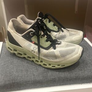 Oncloud coud tech sneaker